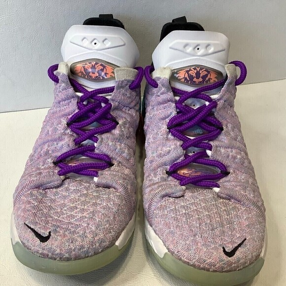 Nike LeBron 18 XVIII Purple Basketball Shoes Youth Size 6 - Picture 5 of 9